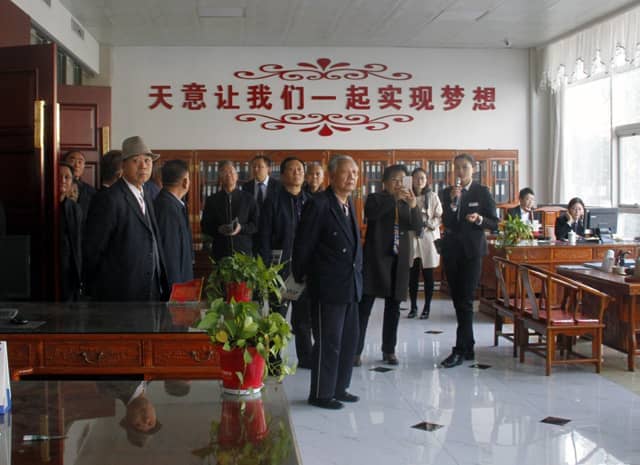 兗州區(qū)人大、政協(xié)領(lǐng)導(dǎo)蒞臨天意機(jī)械參觀考察