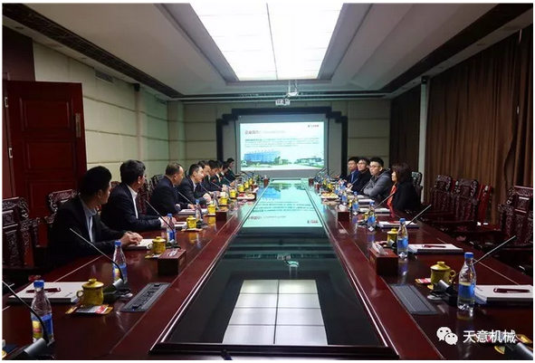 碧桂園集團(tuán)副總裁兼采購(gòu)中心總經(jīng)理?xiàng)铥惻d一行蒞臨天意參觀(guān)考察 碧桂園集團(tuán)副總裁兼采購(gòu)中心總經(jīng)理?xiàng)铥惻d一行蒞臨天意參觀(guān)考察